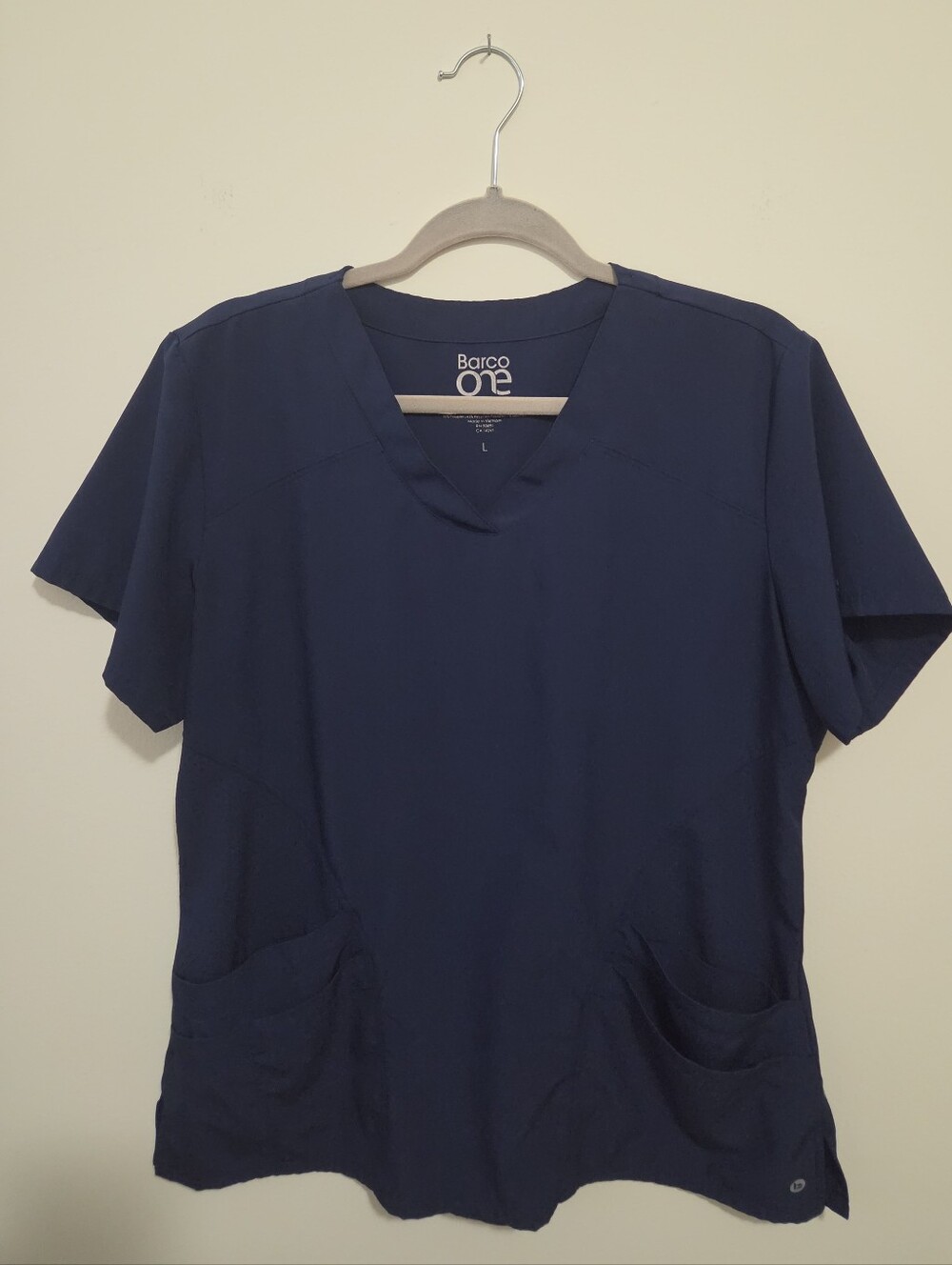Barco One Women's Pulse Navy Scrub Top Size Large